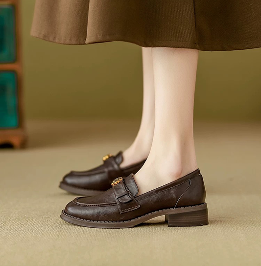 Soft lambskin camellia handmade soft-soled loafers for women, 2025 new autumn and winter mid-heel single shoes, retro leather shoes